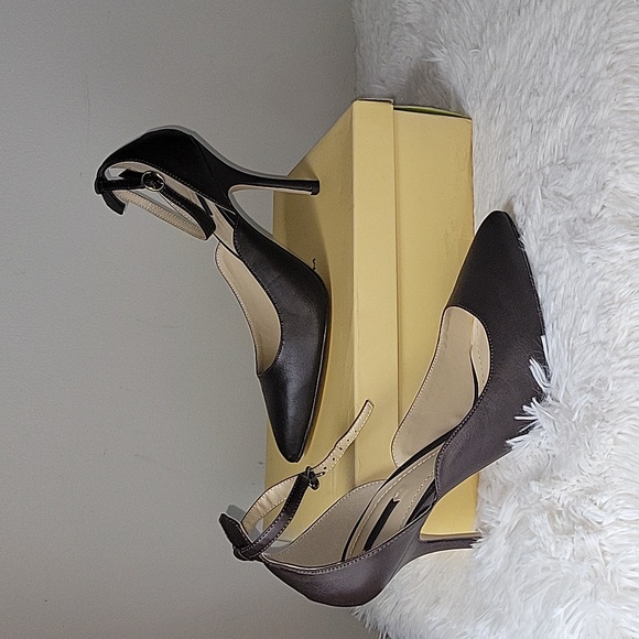 MAX Studio Teran Pumps with Ankle Strap US 9.5 - Picture 3 of 3